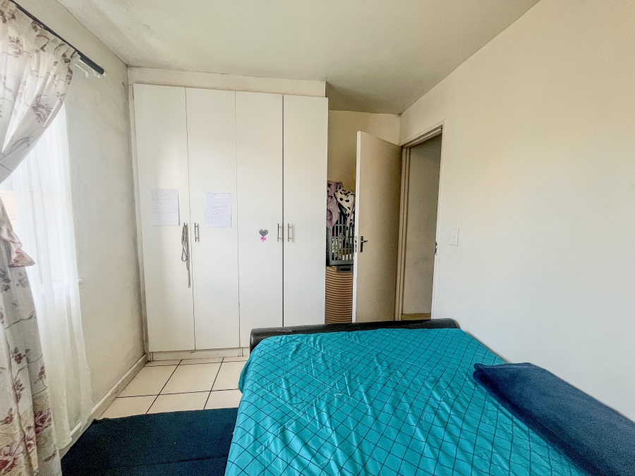 1 Bedroom Property for Sale in Maitland Western Cape